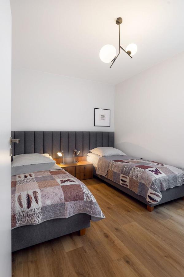 Apartamenty Familijne Kudowa-Zdroj Bagian luar foto