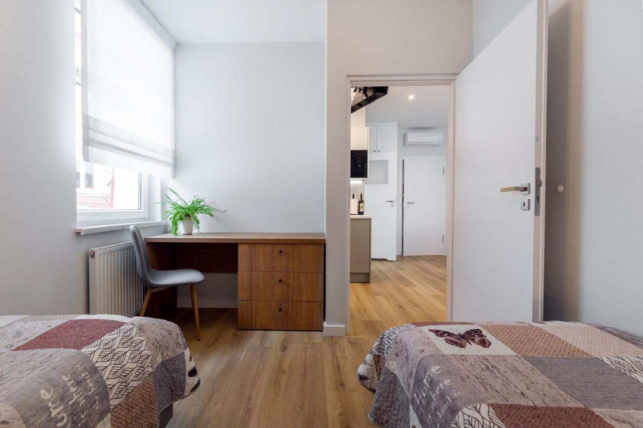 Apartamenty Familijne Kudowa-Zdroj Bagian luar foto